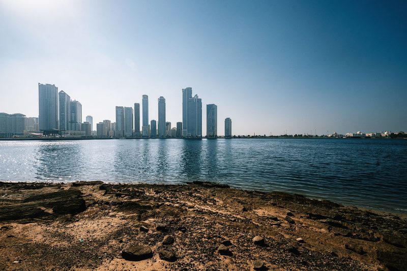 Beste Reisezeit für Arabische Emirate: 14 Tage im 4-Sterne-Hotel