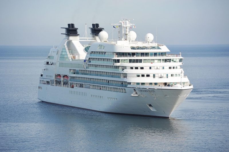 Kreuzfahrten mit Mein Schiff 6 – Premium-Urlaub auf hoher See