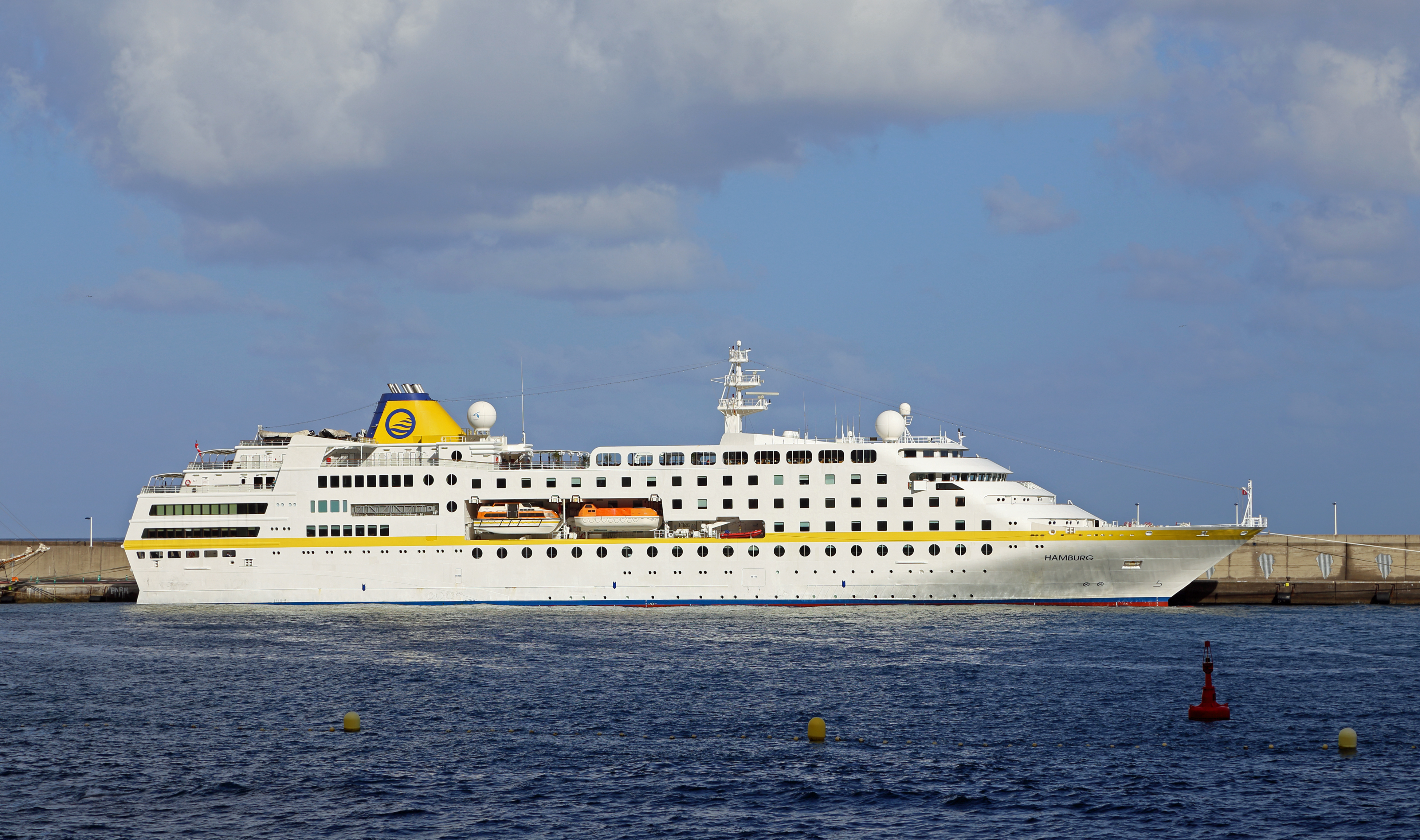 MS Hamburg - Kreuzfahrtschiff (Plantours Hochseekreuzfahrten)