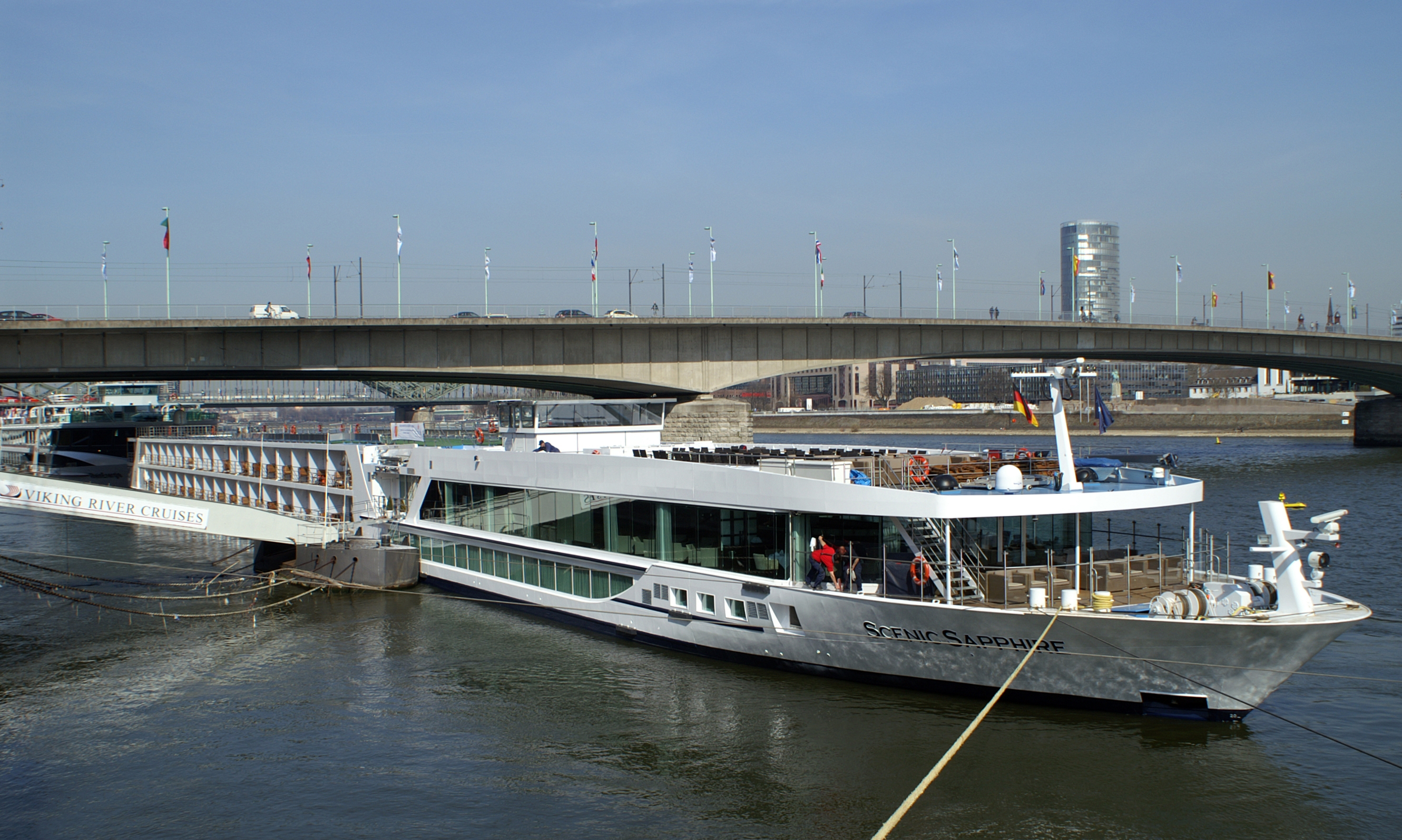 Ein Flusskreuzfahrtschiff mit dem Namen 