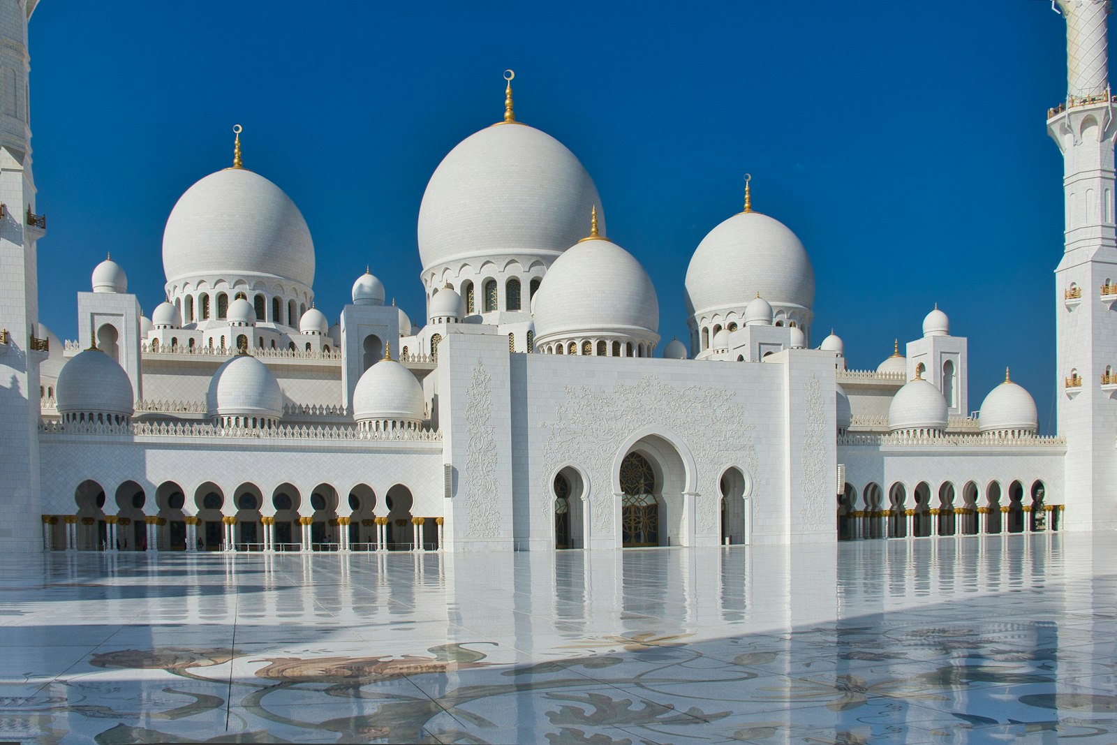 Arabische Emirate Steckbrief: Klima, beste Reisezeit, Highlights & Fakten für deine Reiseplanung