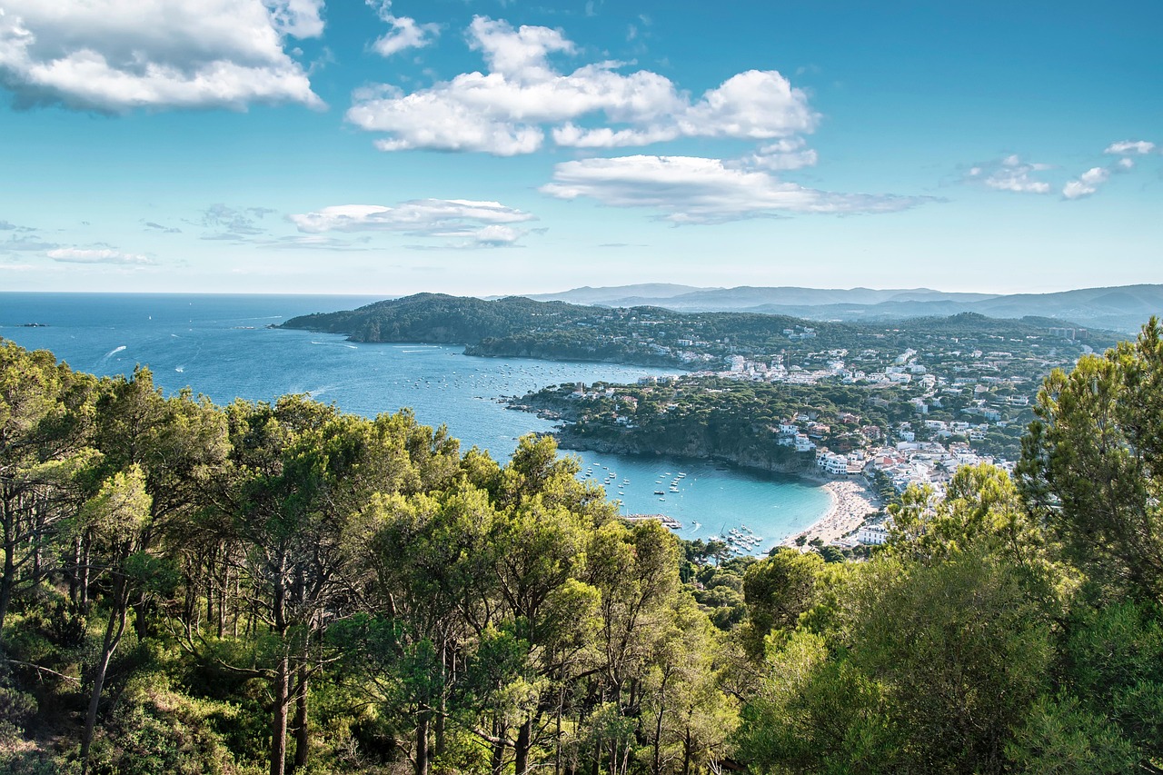 Beste Reisezeit Costa Brava: 14 Tage im 4-Sterne-Hotel genießen